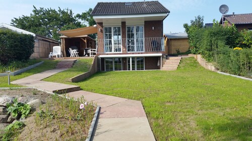 "HOLIDAY-HOME-PRIWALL" with lake-view and sound of the sea in relaxed atmosphere