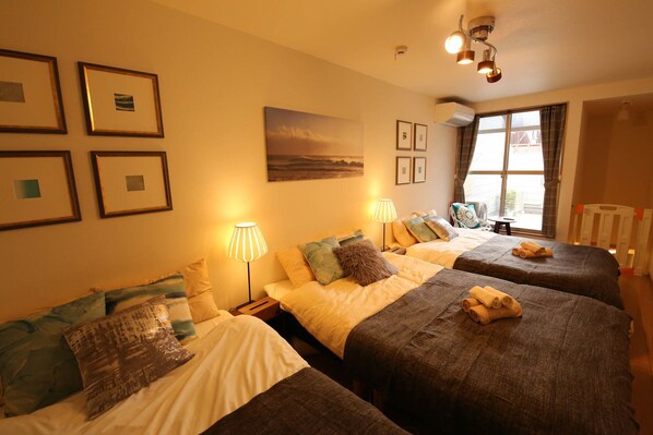 1 bedroom, free WiFi, bed sheets - Balcony (Osaka)