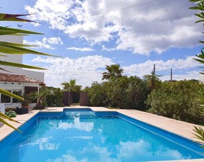 Pool - Quiet villa with its own private pool and garden - close to the beach (100m). (Cala d´Or)