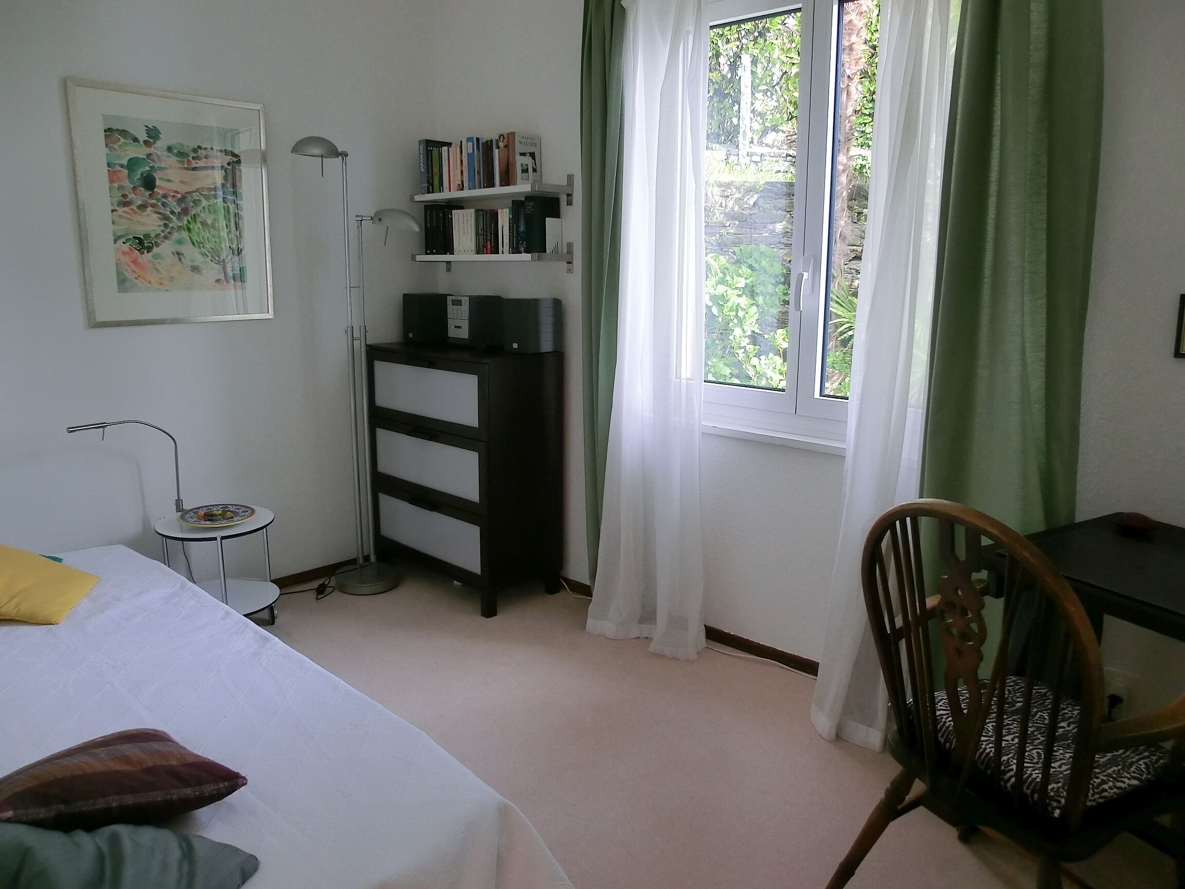 Beautiful holiday home in a top location above the lake