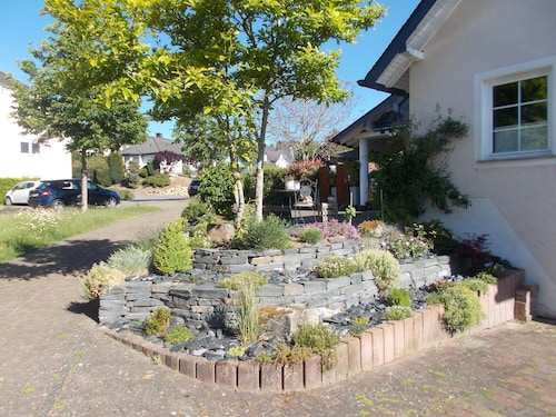 Moderne Ferienwohnung in Bitburg-Stadt, mit eigenem Außenwohlfühlbereich
