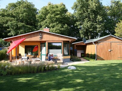 Comfortable holiday home in McPom Peene Kummerower See 
