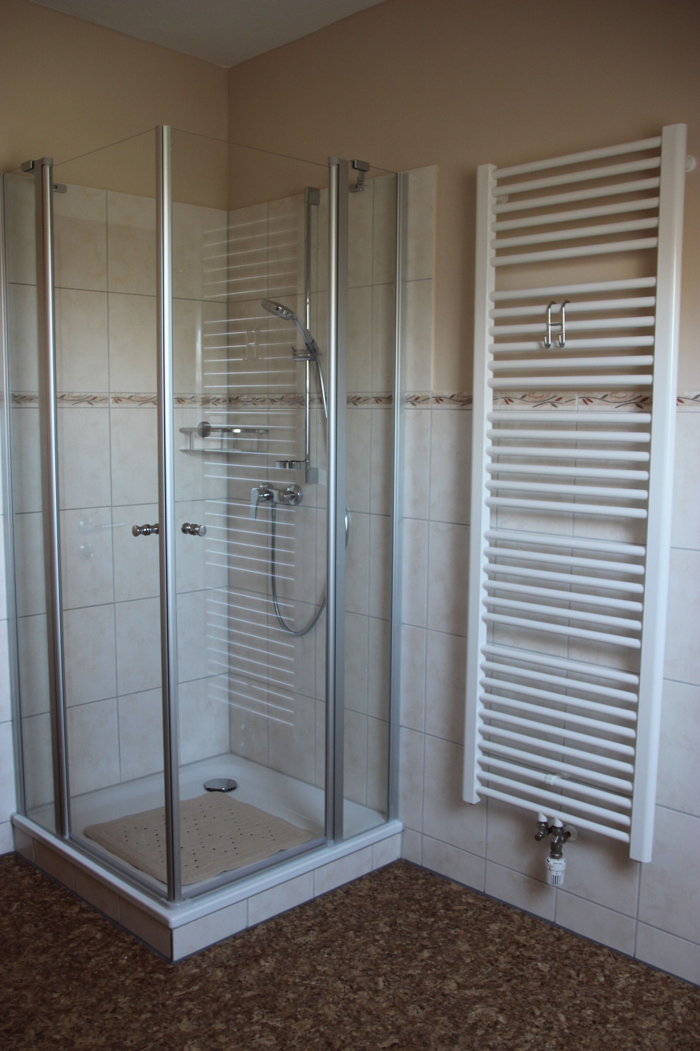 ... mit Dusche