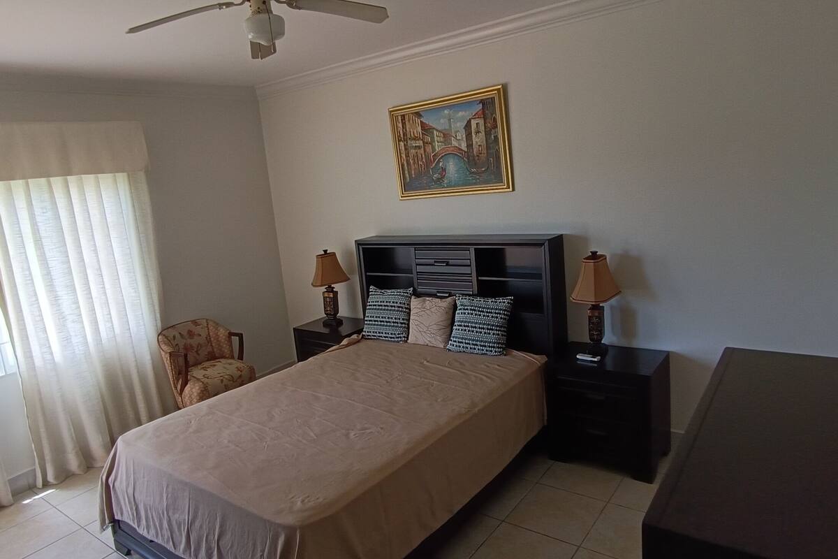 Executive 1 Bedroom Condo, 1 Queen Bed, Pool Access, Ocean View