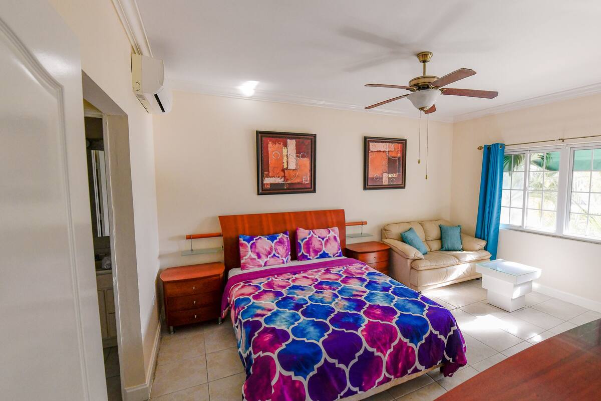 2 bedrooms, individually decorated, individually furnished, free WiFi