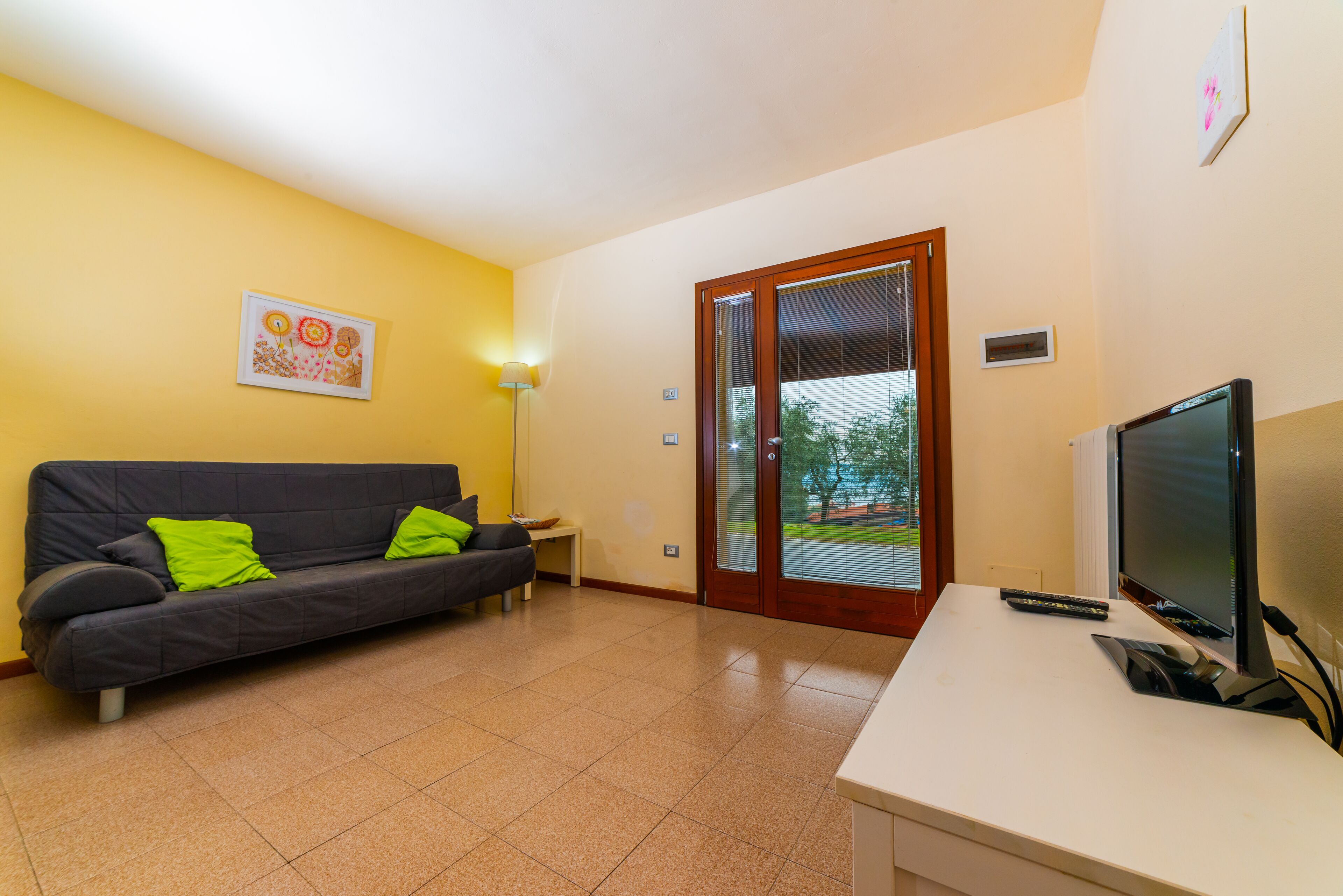 Nice house in olive garden