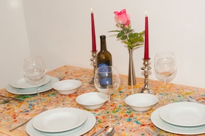 Dining - Exclusive apartment with fitness room - close to Lake Constance and nature (Uhldingen-Mühlhofen)