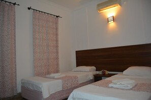 Standard Twin Room | In-room safe, desk, iron/ironing board, free WiFi - Arti Butik Hotel (Bodrum)