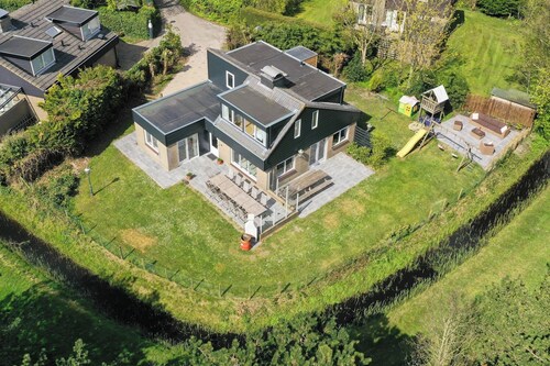 Child Friendly, 5 bedrooms, 2 bathrooms, 3 Toillets, Sauna, large garden