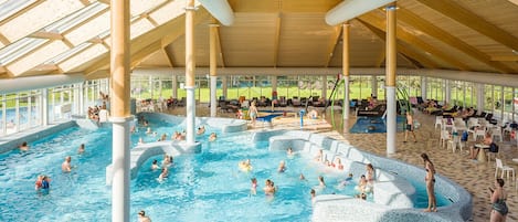 Piscine couverte, piscine extérieure