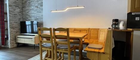 تناول الطعام