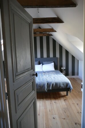 3 bedrooms, desk, iron/ironing board, free WiFi - Exclusively renovated farmhouse in southern Brittany (Fouesnant)