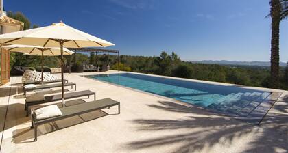 Modernes Landhaus für Ferien im Paradies mit eigenem Tennisplatz