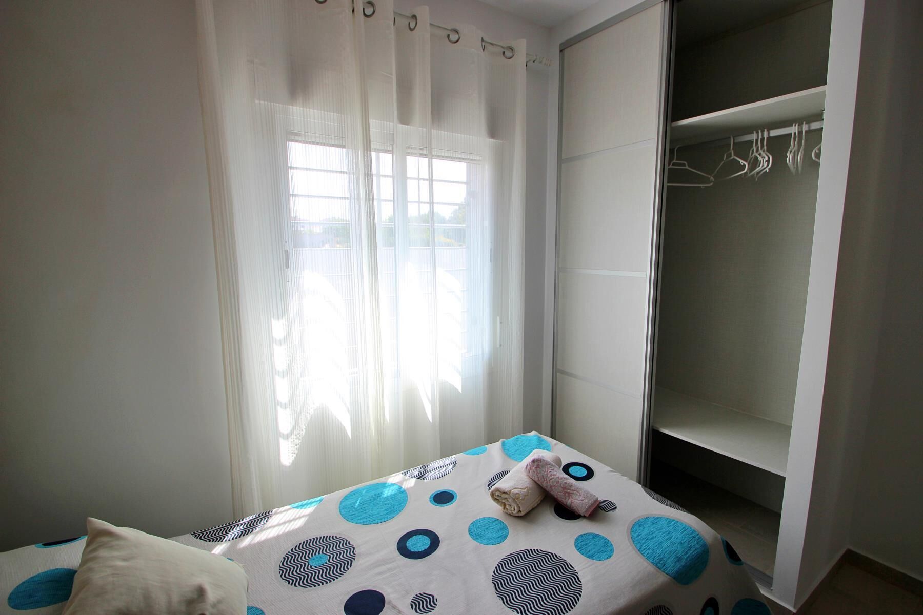 2 dormitorios, Internet, ropa de cama