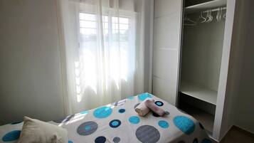 2 bedrooms, Internet, bed sheets