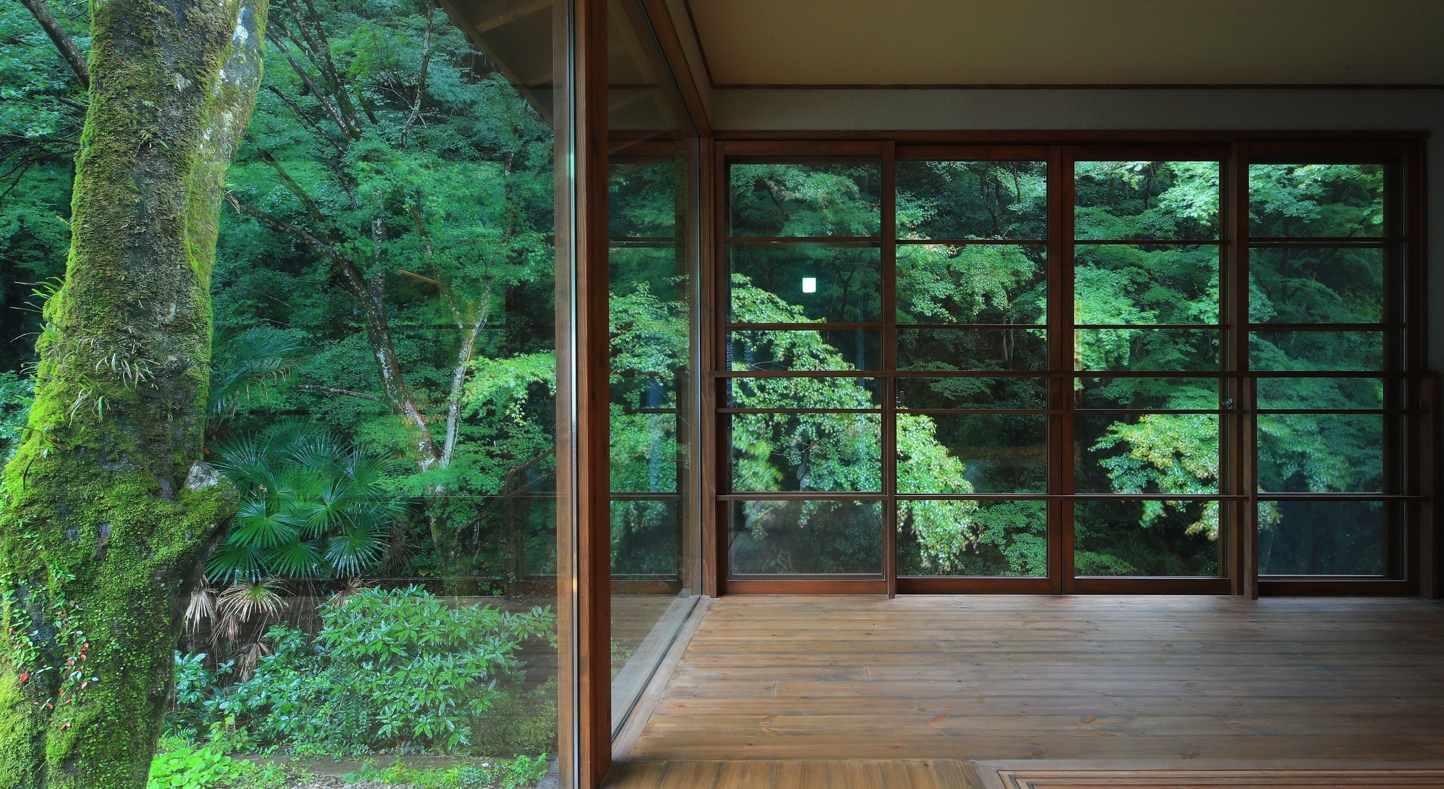 離れ　紫葉　スーペリア スイート「翠嶺」 | ミニバー、セーフティボックス (室内)、客室ごとに異なる装飾、客室ごとに異なるインテリア