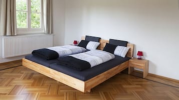 6 Schlafzimmer, Bügeleisen/Bügelbrett, Reisekinderbett, WLAN
