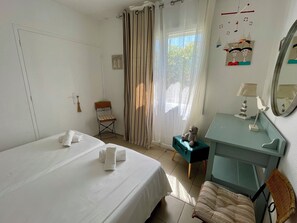 4 bedrooms, iron/ironing board, free WiFi, bed sheets - In the heart of Cap-Ferret, right behind the dunes, ideal vacation house, calm! (Lège-Cap-Ferret)