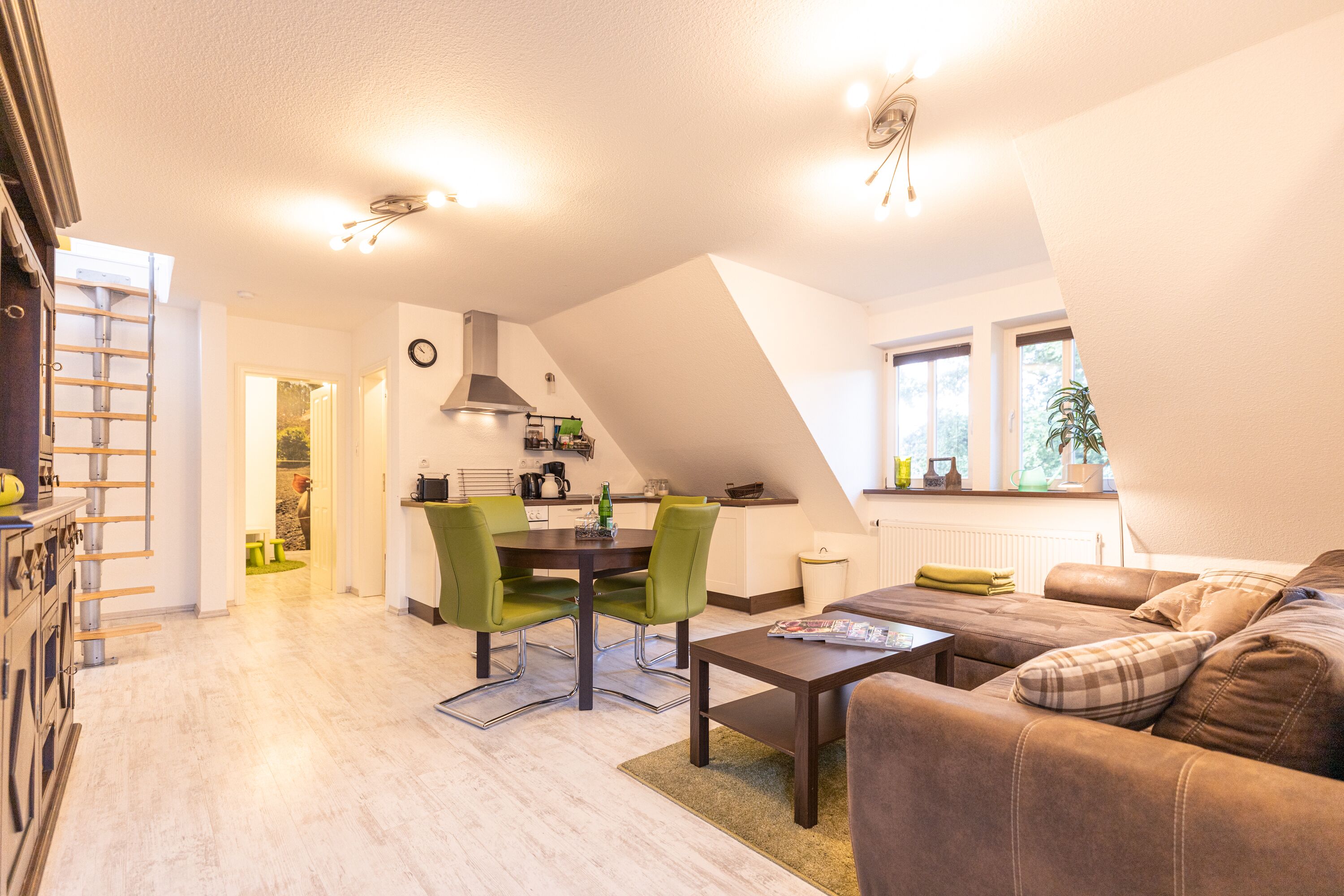 Smart TV, books, stereo