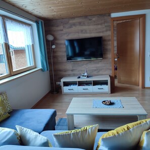 TV - Apartment - Berchtold Gerda (Rehmen)