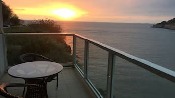 Double Room, 2 Double Beds, Non Smoking, Sea View | Desk, blackout drapes, free WiFi