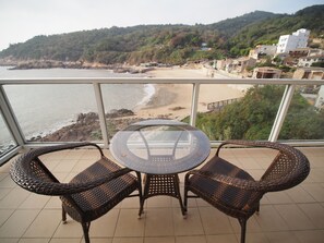 双人房, 2 张双人床, 无烟房, 海景 | 办公桌、遮光窗帘、免费 WiFi