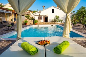 Pool - New villa for 6 persons with private pool and sea view (Smokvica Krmpotska/Klenovica)