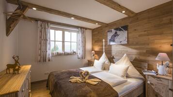 3 Schlafzimmer, schallisolierte Zimmer, WLAN, Bettwäsche