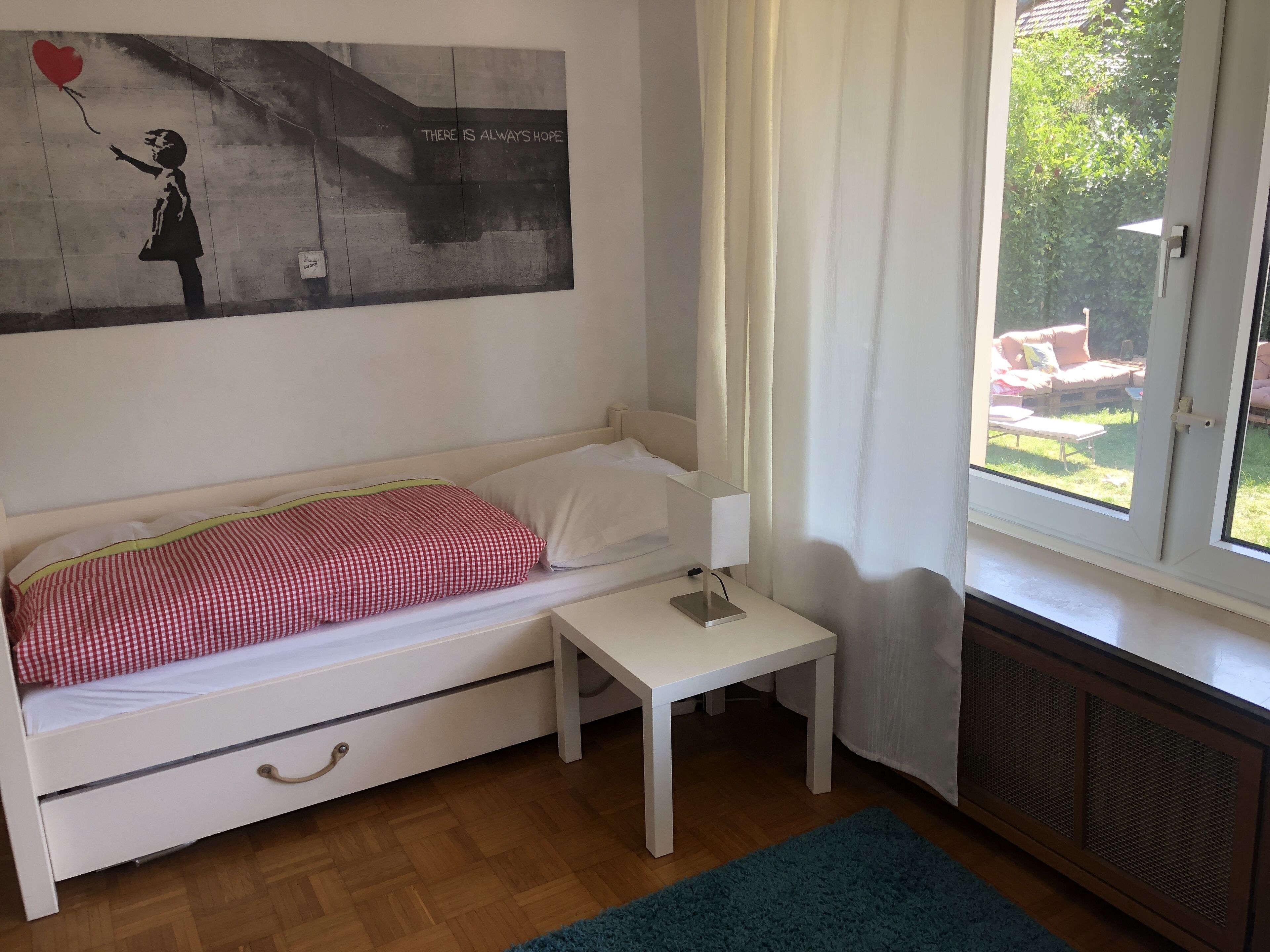 2 slaapkamers, een strijkplank/strijkijzer, reisbedje, gratis wifi