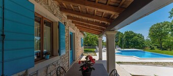 Holiday house Pićanci * secluded location, 3800 m2 garden, private pool