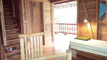 2 bedrooms, iron/ironing board, travel crib, free WiFi