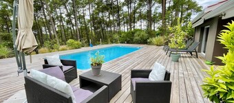 Maison de bon goût avec superbe piscine