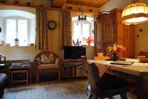 Dining - Romantic holiday home (Dörflis)