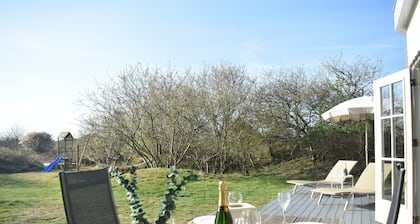Large, detached cottage, 5 stars, near the beach, beautiful view.