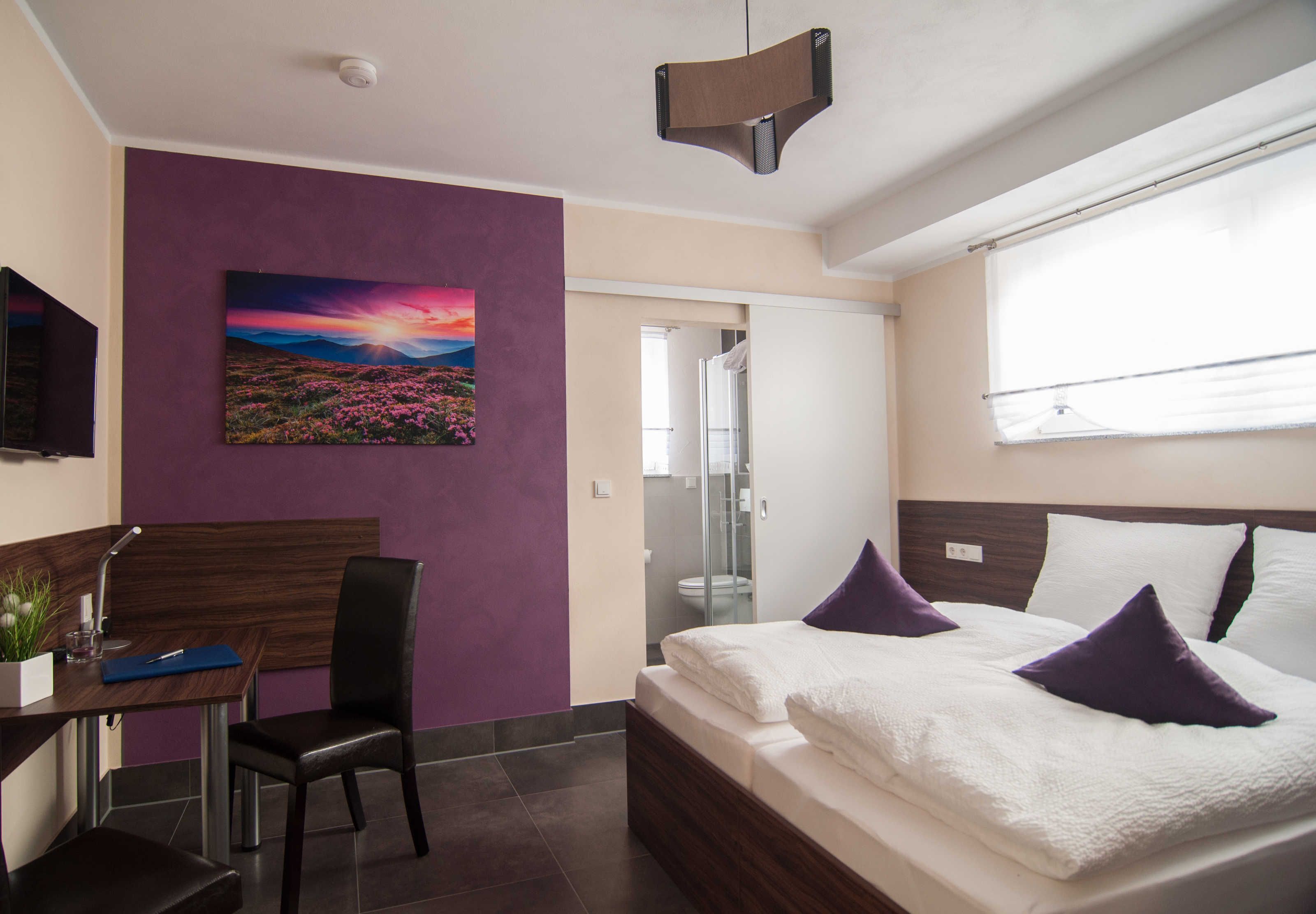 4 Schlafzimmer, Schreibtisch, Reisekinderbett, WLAN