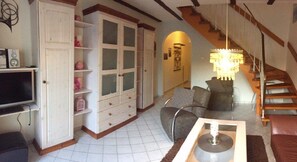 TV, books, stereo - Haus Störtebeker - 3 min. beach - Jan-March not bookable due to renovation (Varel)