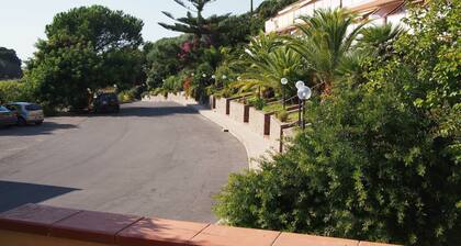 Mediterranean, fully equipped apartment with two terraces