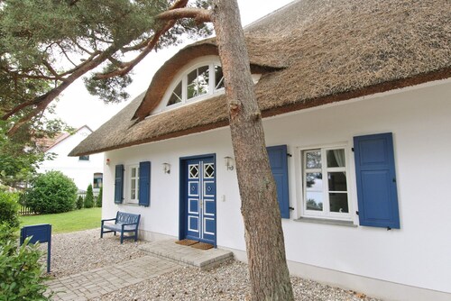 Traditional thatched house 11.09. to 11.10. 25 15 % discount please ask for price