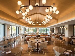Restaurant - Halekulani Okinawa (Onna)