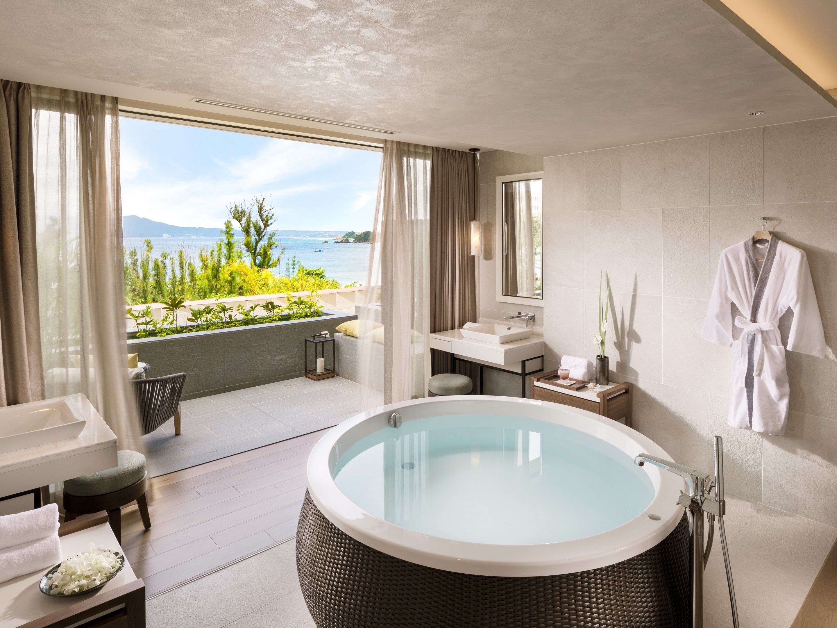 body treatments, facials