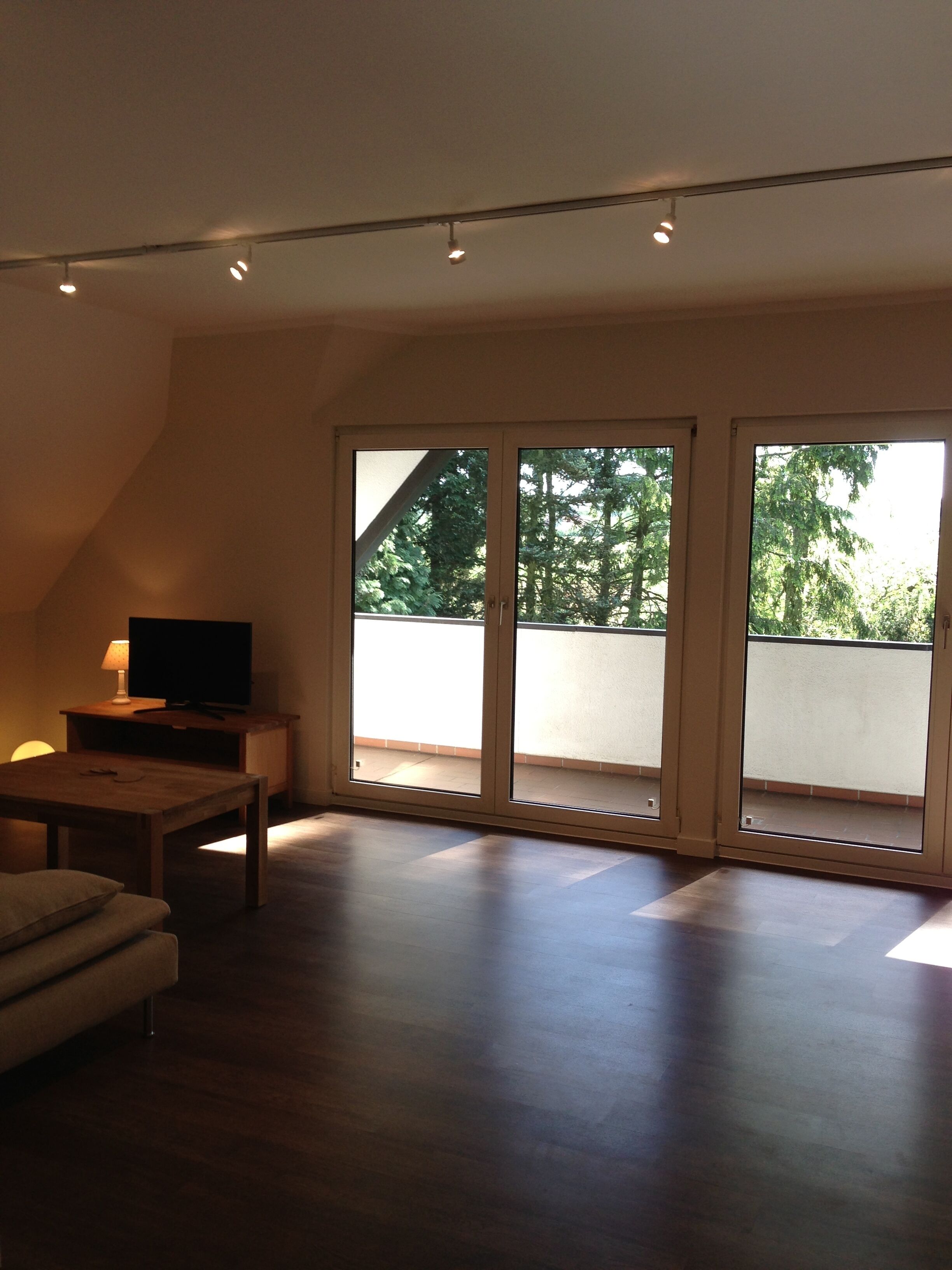 spacious top floor apartment in a perfect location