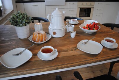 Lovingly furnished ground floor apartment - second home for families and Frisians