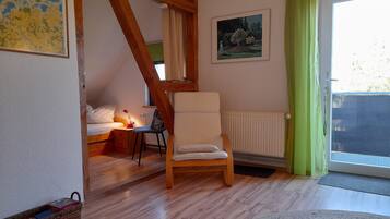 2 Schlafzimmer, Reisekinderbett, kostenloses WLAN, Bettwäsche