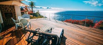 Vacation home with fantastic sea views in the first row