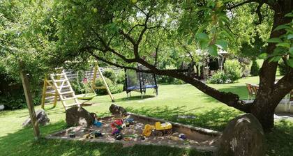 Apartment on Lake Ossiach, free entry to the lido, apartment for