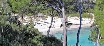 Cala Llombards: nuova villa con piscina e vista mare - 200 m dalla spiaggia