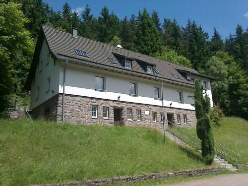 House Lütsche - right on the lake in the Thuringian Forest