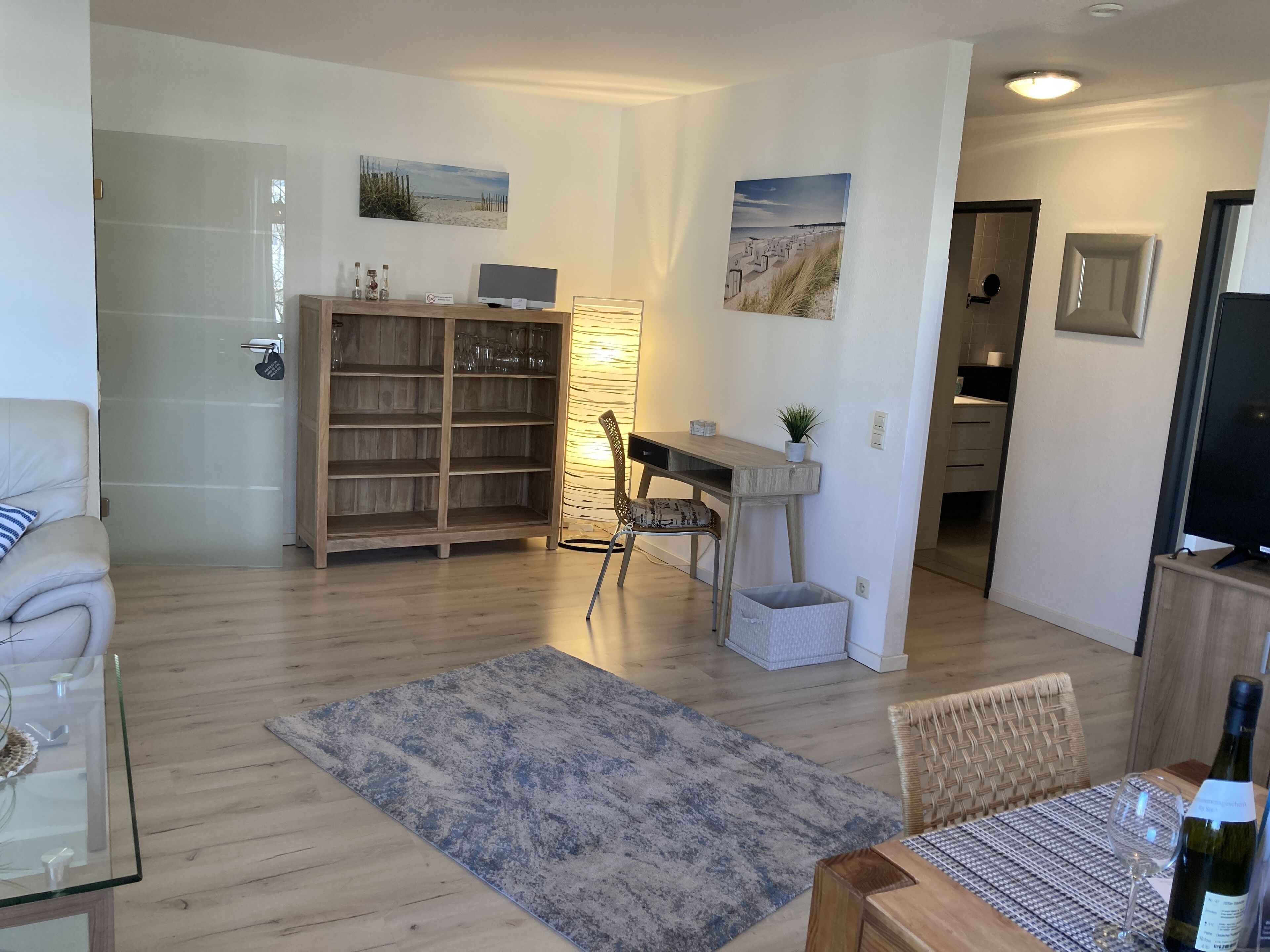 Modern 2-room-comfort-apartment - balcony, WLAN, TV, near the city center