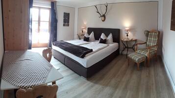 3 Schlafzimmer, Bügeleisen/Bügelbrett, WLAN, Bettwäsche