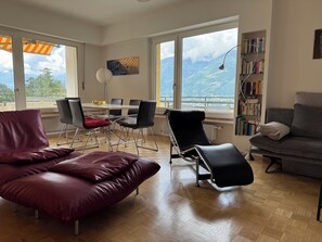 Interior - stylish, sunny, and quiet penthouse with a dream view - relax and enjoy (Meran)